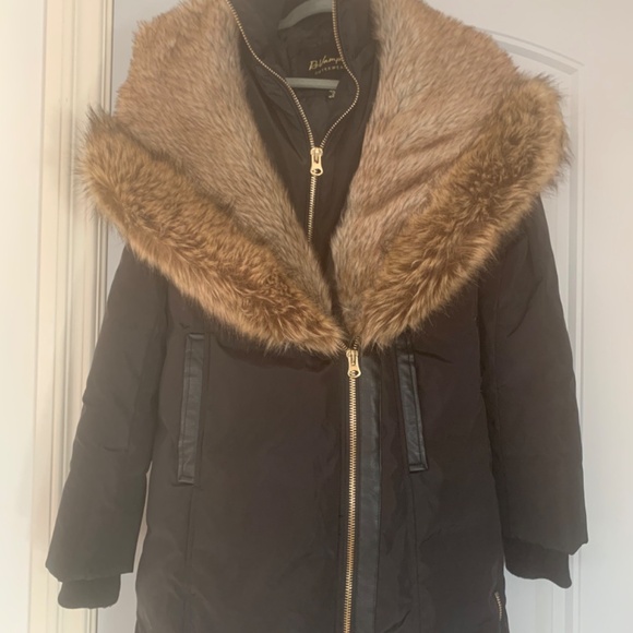 Parka - Picture 2 of 4